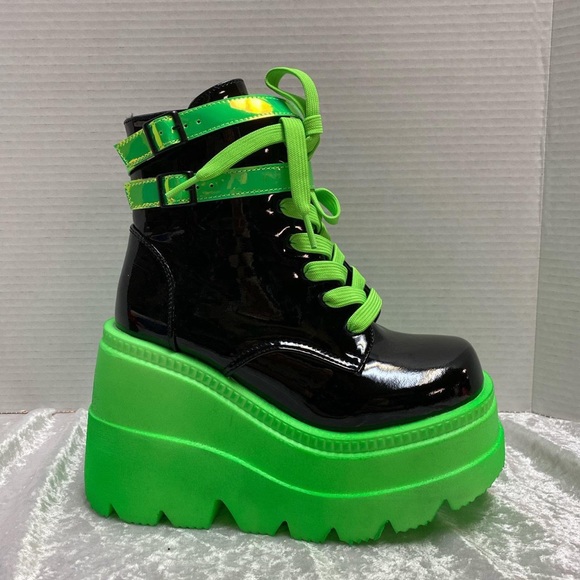 Demonia Shaker-52 UV Reflective Rave Platform Boots - Picture 6 of 6